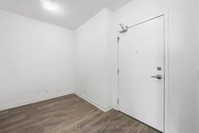 297 Oak Walk Drive 2407, Oakville, On L6h 1k4