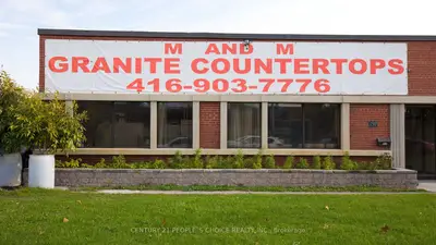 63 Torbarrie Road 01, Toronto W05, On M3l 1g5