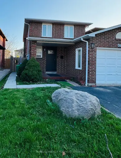 4204 Perivale Road Bsmt, Mississauga, On L5c 3y5