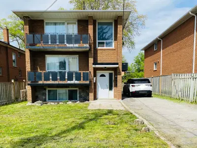 63 Mississauga Road 2, Mississauga, On L5h 2h9