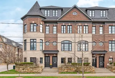 819b Oxford Street, Toronto W06, On M8z 0b3