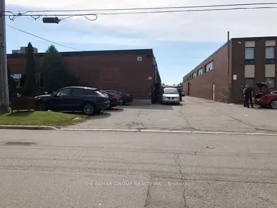 35 Colville Road, Toronto W04, On M6m 2y2