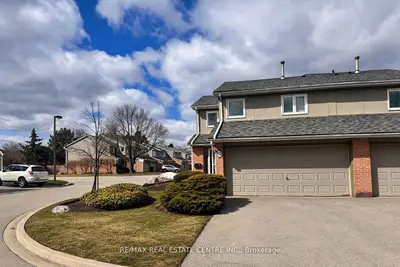 3079 Fifth Line W 67, Mississauga, On L5l 3t1