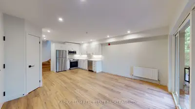 238 Jane Street 302, Toronto W02, On M6s 3z1
