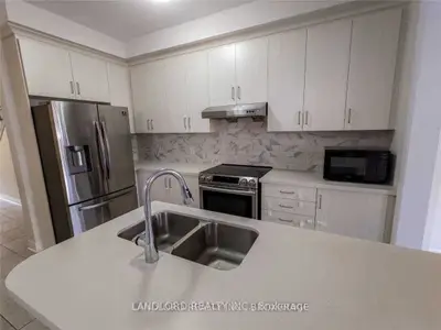 3301 Jacob Way, Oakville, On L6m 5j9