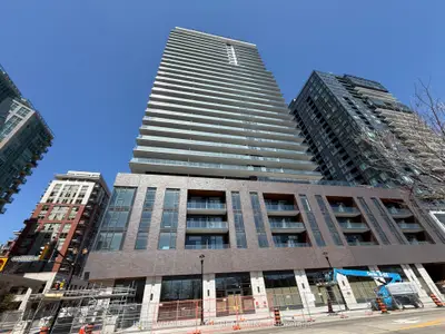 2075 Lakeshore Road 307, Burlington, On L7r 0h3
