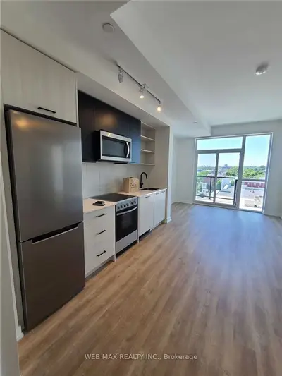 2300 St.clair Avenue W 601, Toronto W02, On M6n 0b3