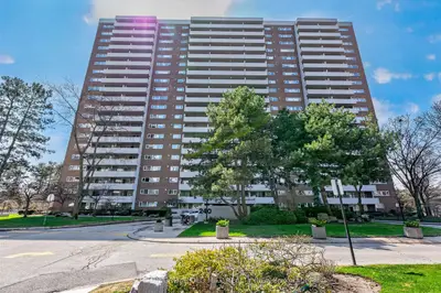 240 Scarlett Road 613, Toronto, On M6n 4x4