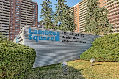240 Scarlett Road 613, Toronto W03, On M6n 4x4