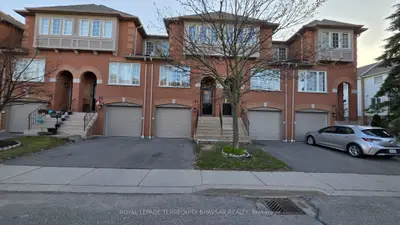 5030 Heatherleigh Avenue 83, Mississauga, On L5v 2g7