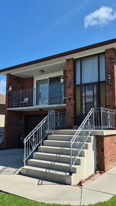 141 Spalding Road, Toronto W05, On M3k 1k3