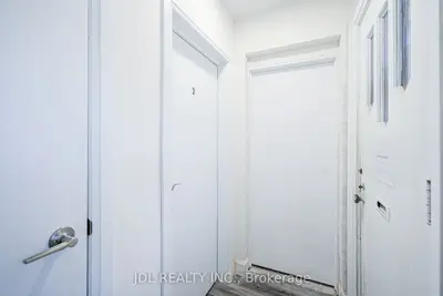 5 Sorauren Avenue 3, Toronto W01, On M6r 2c6