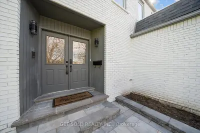 1768 Sherwood Forrest Circle, Mississauga, On L5k 2h6