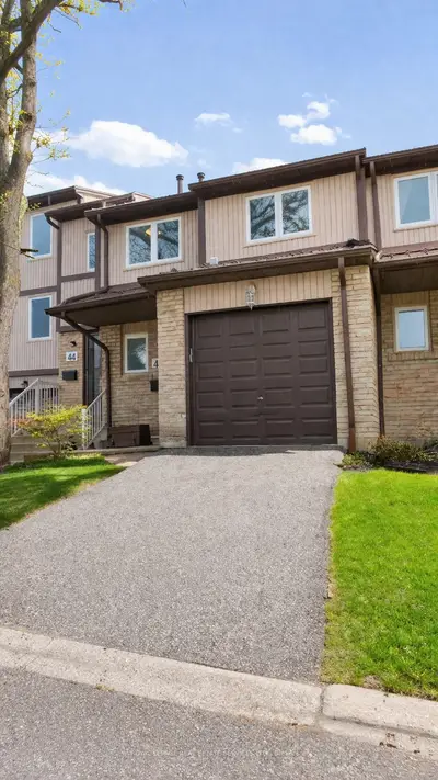 6449 Glen Erin Drive 43, Mississauga, On L5n 2t2