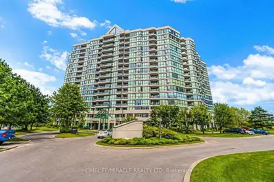 1 Rowntree Road 214, Toronto, On M9v 5g7