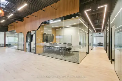 320 Matheson Boulevard W 211-c, Mississauga, On L5r 3r1