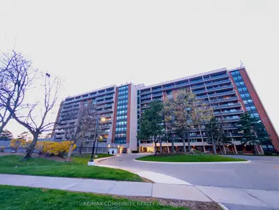 2929 Aquitaine Avenue S 705, Mississauga, On L5n 2c7