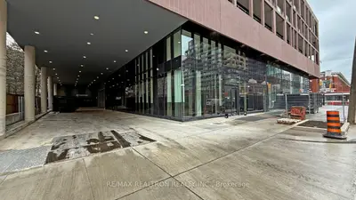 285 Dufferin Street 401, Toronto W01, On M6k 0j2