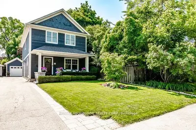 44 Head Street, Oakville, On L6k 1l5