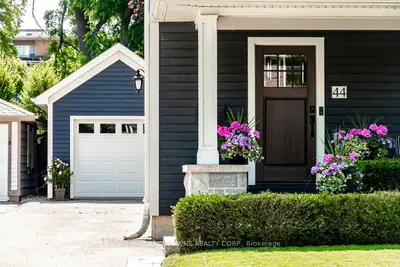 44 Head Street, Oakville, On L6k 1l5