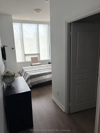 3525 Kariya Drive 1710, Mississauga, On L5b 0c2