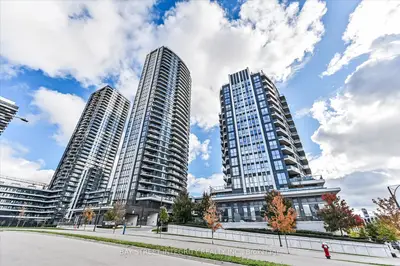 35 Watergarden Drive 2719, Mississauga, On L5r 0g8