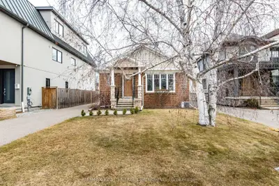 37 Maple Avenue N, Mississauga, On L5h 2r9