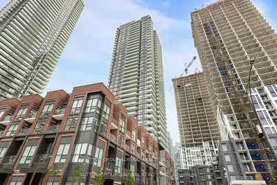 Condo Apartment in Mississauga