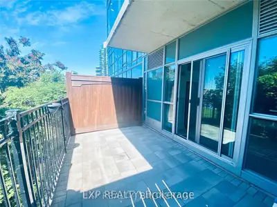 165 Legion Road 423, Toronto W06, On M8y 0b3