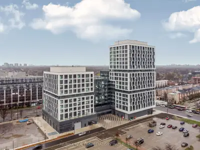 #718 1007 The Queensway, Toronto W08, On, M8z 0h4