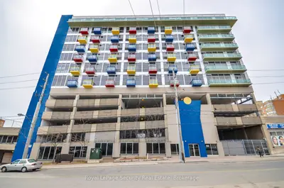 1600 Keele Street 911, Toronto W03, On M6n 5j1