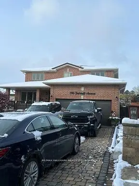 190 Falstaff Avenue Bsmt, Toronto W04, On M6l 3c3