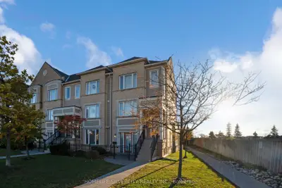 60 Fairwood Circle 38, Brampton, On L6r 0y6