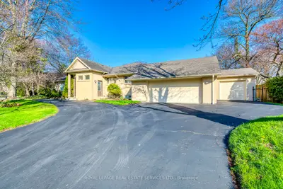 1327 Sedgewick Crescent, Oakville, On L6l 1x7