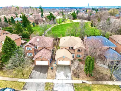 1404 Will Scarlett Drive, Oakville, On L6j 6s6