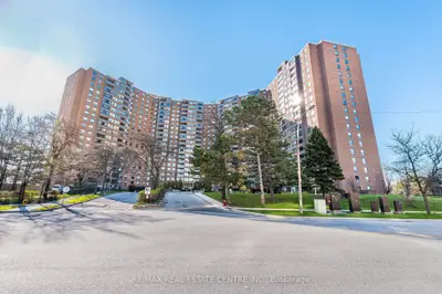 627 The West Mall Road 1802, Toronto W08, On M9c 4x5