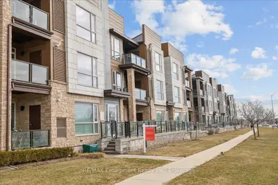 2393 Bronte Road 205, Oakville, On L6m 1p4