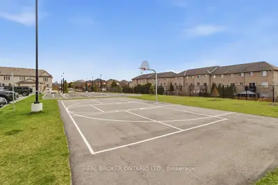 2333 Khalsa Gate 706, Oakville, On L7m 0x7