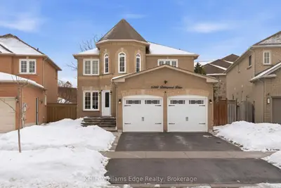 6760 Dillingwood Drive, Mississauga, On L5n 7a2