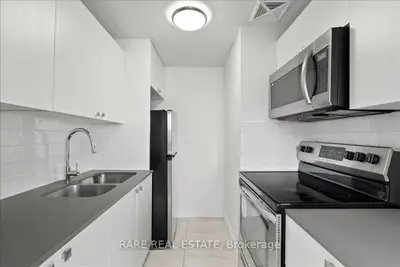 7555 Goreway Drive 272, Mississauga, On L4t 3m9