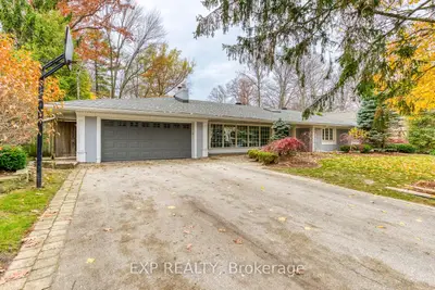 282 Burgundy Drive, Oakville, On L6j 4g1