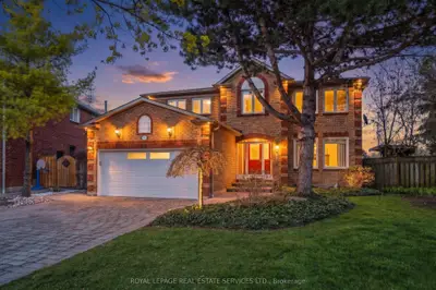 4330 Spinningdale Court, Mississauga, On L5m 3j8