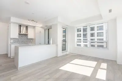 36 Elm Drive W 604, Mississauga, On L5b 0n3
