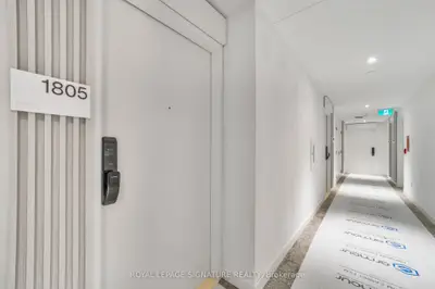 28 Ann Street 1805, Mississauga, On L5g 0e1