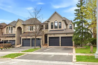 2121 Pinevalley Crescent, Oakville, On L6h 6l7