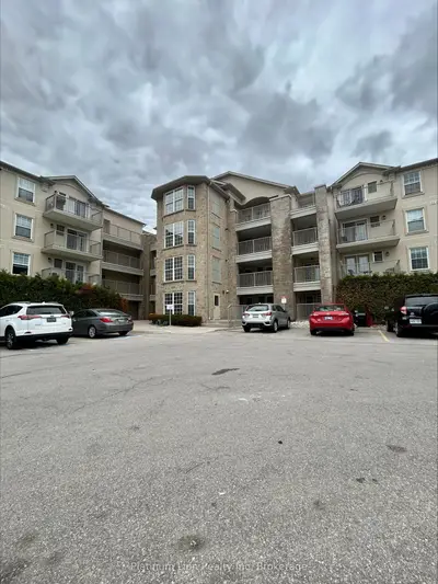 1480 Bishops Gate 304, Oakville, On L6m 4n4