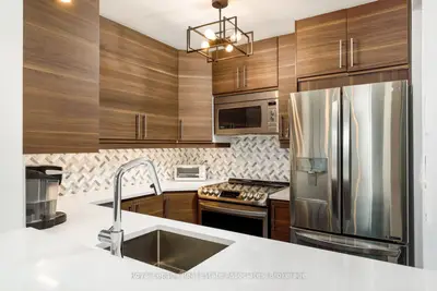24 Southport Street 349, Toronto W01, On M6s 4z1