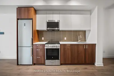 1787 St Clair Avenue W 213, Toronto W03, On M6n 0b7