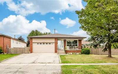 2844 Kingsberry Crescent Upper, Mississauga, On L5b 2k9