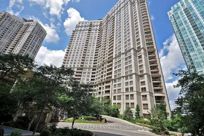 3888 Duke Of York Boulevard 1227, Mississauga, On L5b 4p5